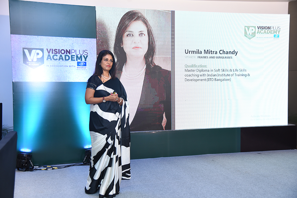 Urmila Chandy helped the audience understand how to recommend eyewear shapes by analysing their clients face and body shapes.