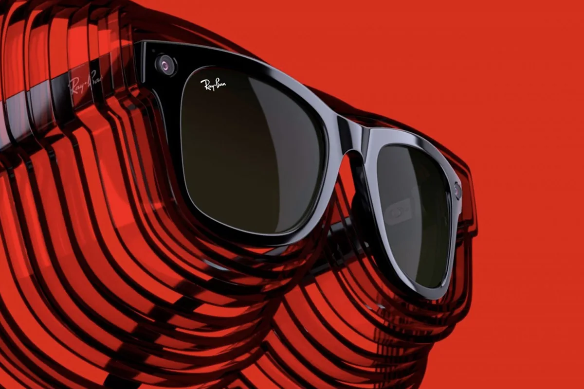 Ray-Ban's new sunglasses are inside out on purpose - Fast Company Middle  East | The future of tech, business and innovation.